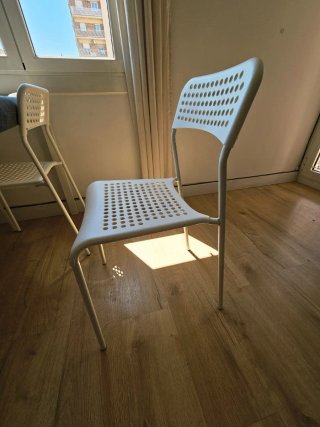 Mesa y 4 Sillas Comedor ikea