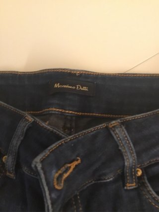 Dos pantalones vaqueros  de zara y massimo dutti