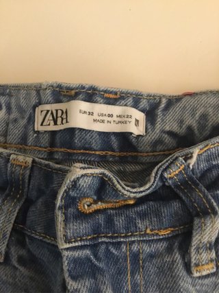 Dos pantalones vaqueros  de zara y massimo dutti