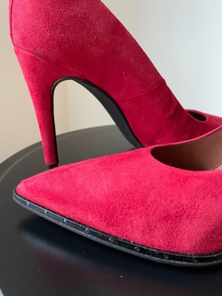Nuevos.Zapatos de tacón Hispanitas rojos