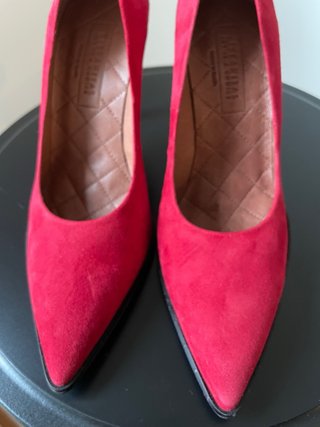 Nuevos.Zapatos de tacón Hispanitas rojos
