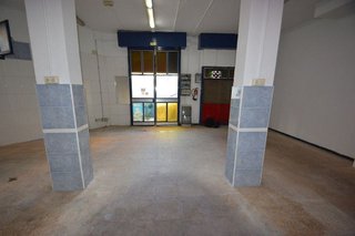 Local comercial en venta en Fondo en Santa Coloma de Gramanet