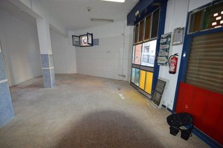 Local comercial en venta en Fondo en Santa Coloma de Gramanet