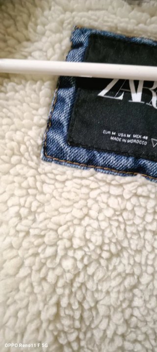 Chaqueta vaquera Zara forrada azul