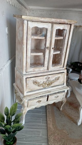 Credenza vetrinetta casa bambole Shabby Chic 1:12