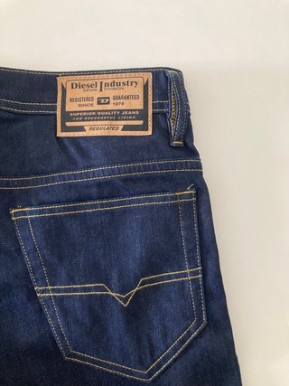 Diesel Thommer. Pantalón vaquero slim. W32 L32