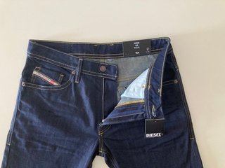 Diesel Thommer. Pantalón vaquero slim. W32 L32