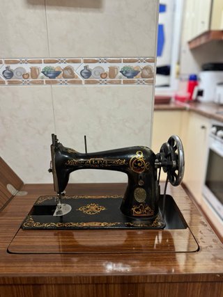 Máquina de coser Alpa - Buen estado