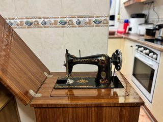 Máquina de coser Alpa - Buen estado