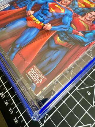 Comic gradeado CGC 9.8 - Superman #18 (#861) 2024