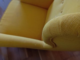 Sillón amarillo IKEA de tela Strandmon