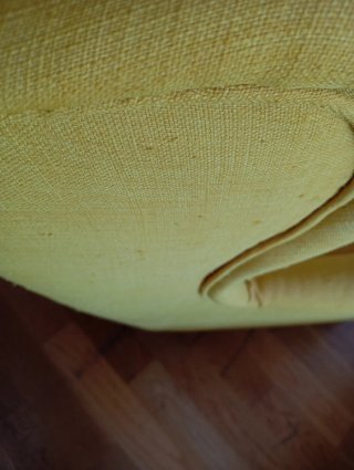 Sillón amarillo IKEA de tela Strandmon