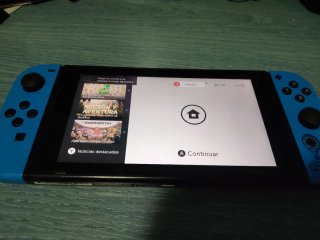 Nintendo Switch Azul/Negro + Cargador Original