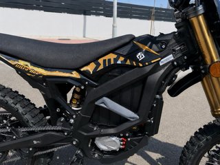 Surron Ultra Bee 2026 moto eléctrica Matriculable