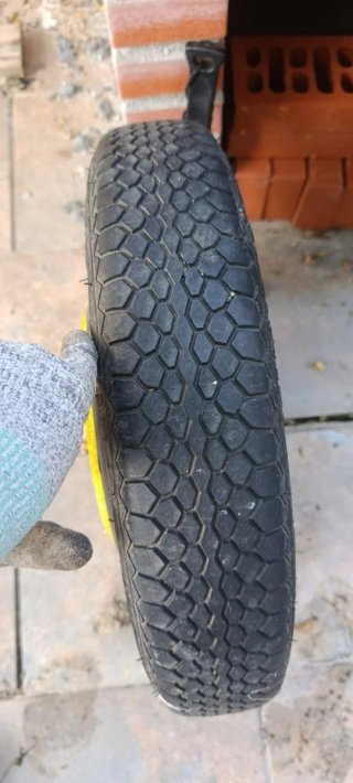 Rueda de repuesto Polo 6N2