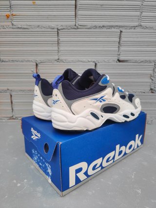 Vintage 00's Reebok Nexus 43
