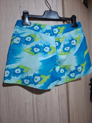 Pantalón corto Scorpion Bay estampado floral