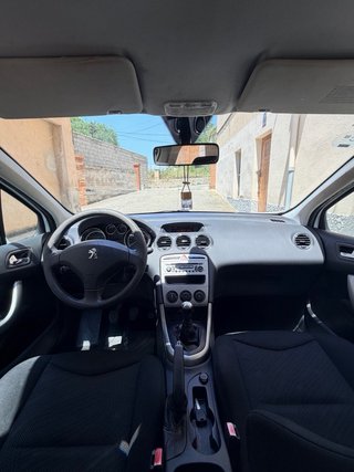 Peugeot 308 2011