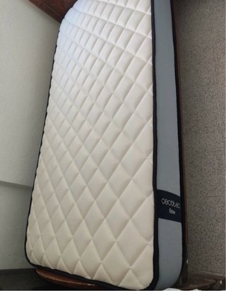 Colchón Cecotec y somier 90cm