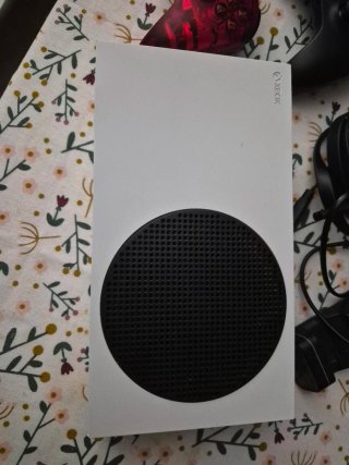 Xbox Series S + 2 Mandos + Cables