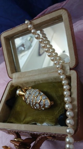 Lote Joyería Vintage y Joyero
