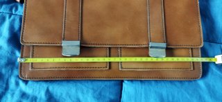 Bolso tipo cartera color canela