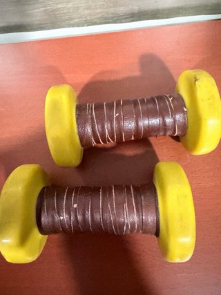 2 Mancuernas DOMYOS 2kg Amarillas