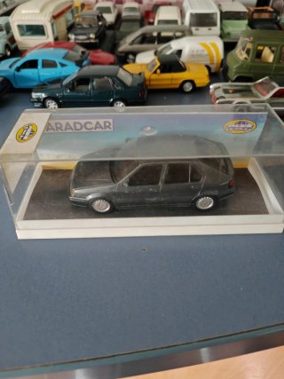 Renault 19 1/43