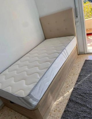 Letto pieghevole in legno con materassi in memory foam