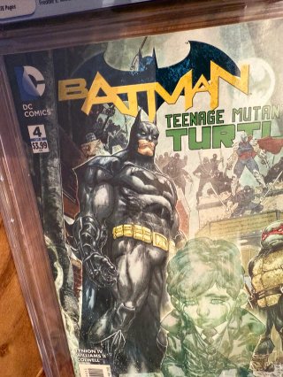 Comic gradeado CGC 9.8 - Batman / TMNT #4 2016