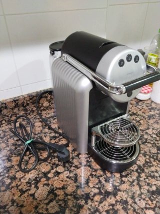 Cafetera Nespresso Zenius Profesional