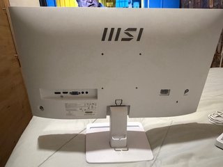 Monitor MSI + Tastiera e Mouse Bianchi