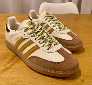 Zapatillas Adidas Samba Blancas y Marrones