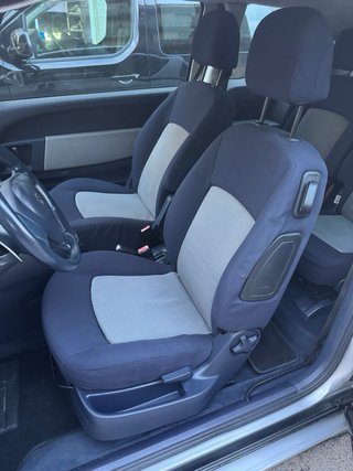 PEUGEOT 1007 🟡 1.6 110cv 2TRONIC AUTO 172000km
