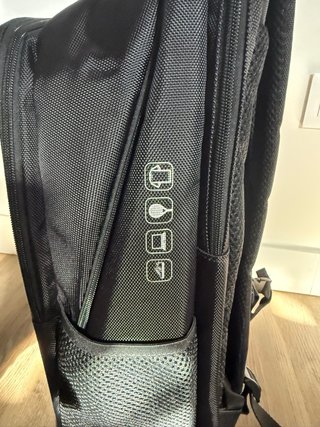 MOCHILA BULLPADEL THERMOPOCKET NEGRA Y BRONCE