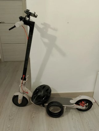 Patinete Eléctrico Xiaomi Mi Scooter 3 + Extras