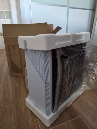 PC Gaming BLANCO - Xeon 10 Núcleos. 32GB RAM | RX