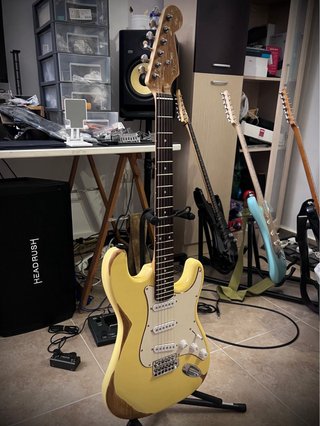 Guitarra Stratocaster Vintage '60s RELIC