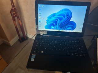 Acer TravelMate 11 Negro