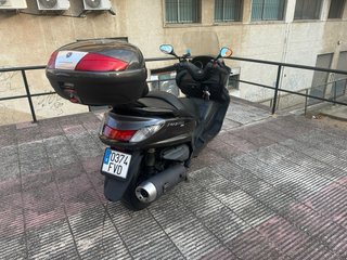 Yamaha Majesty 400 Negra