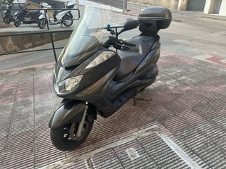 Yamaha Majesty 400 Negra