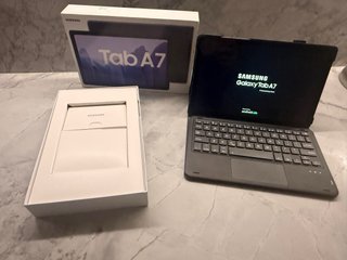 Samsung Galaxy Tab A7 con teclado