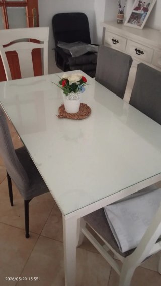 Mesa de comedor Ikea cristal blanca
