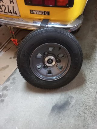 Llantas Renault 8 Clásico