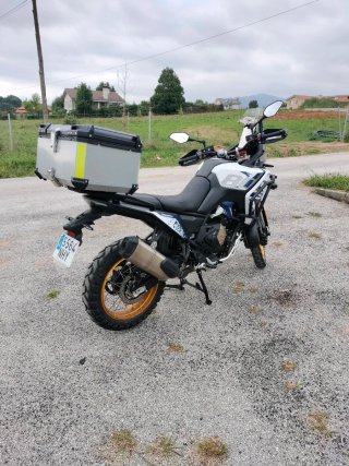 VOGE 800 rally