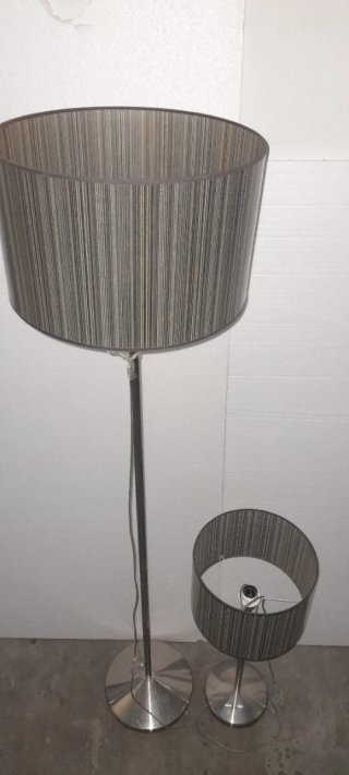 Lámparas de pie y mesa plateadas