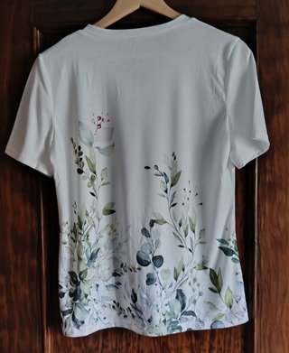 Camiseta flores blanca talla L