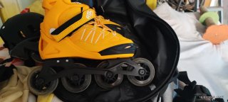 Patines niña, casco, guantes y rodilleras y mochil