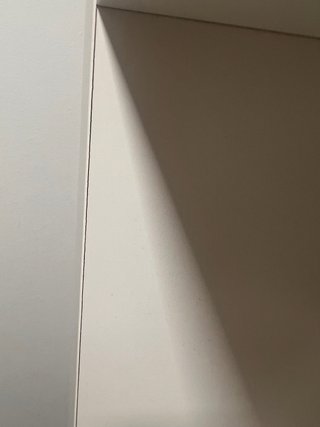 Estanteria de pared blanca, modelo Lack de Ikea