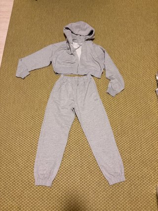 Conjunto Sudadera y Pantalón Gris Mujer